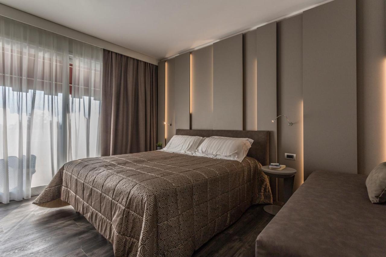 Hotel Giulietta Romeo Λατζίζε Εξωτερικό φωτογραφία