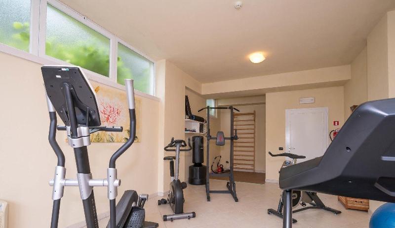 Hotel Giulietta Romeo Λατζίζε Εξωτερικό φωτογραφία