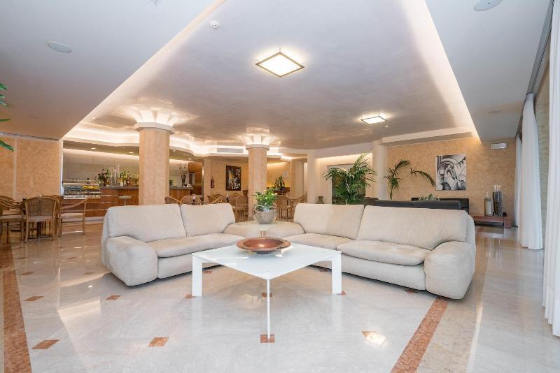 Hotel Giulietta Romeo Λατζίζε Εξωτερικό φωτογραφία