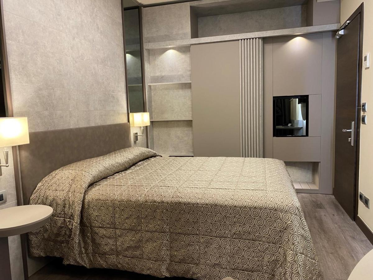 Hotel Giulietta Romeo Λατζίζε Εξωτερικό φωτογραφία