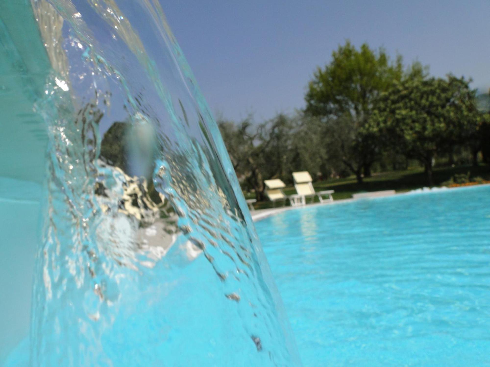 Hotel Giulietta Romeo Λατζίζε Εξωτερικό φωτογραφία