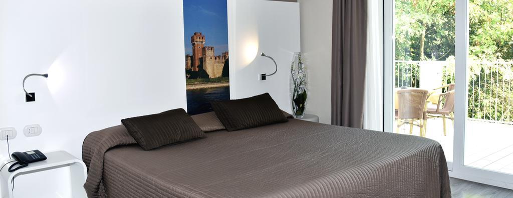 Hotel Giulietta Romeo Λατζίζε Εξωτερικό φωτογραφία