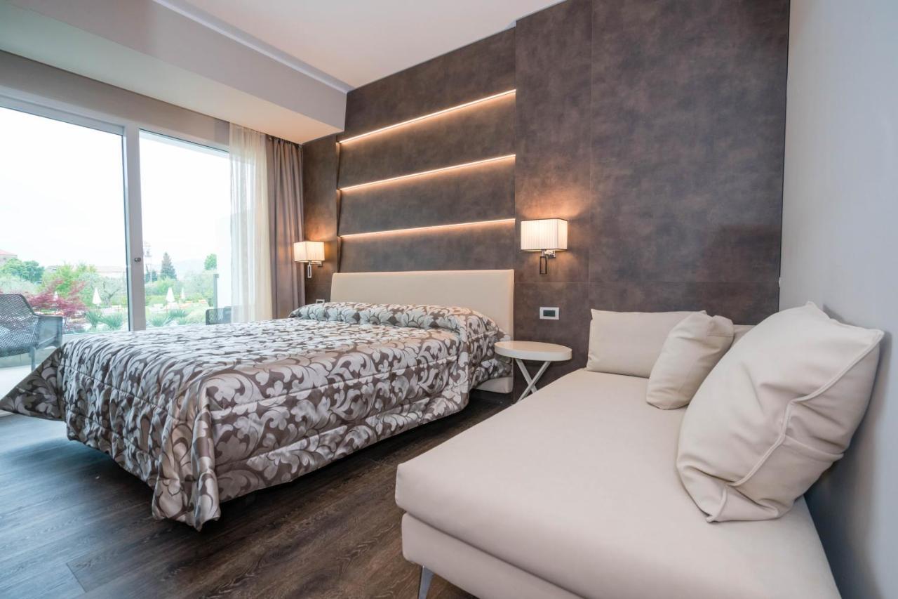 Hotel Giulietta Romeo Λατζίζε Εξωτερικό φωτογραφία