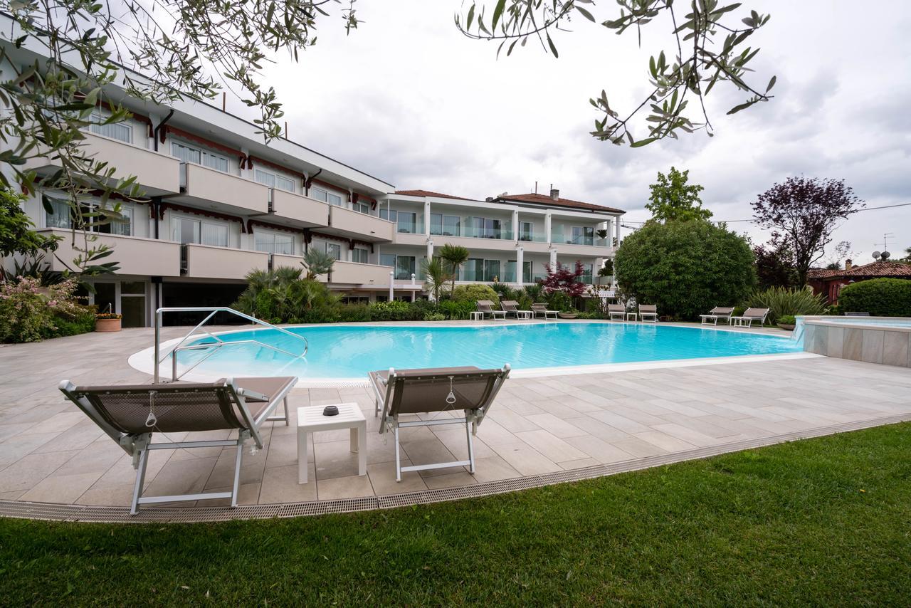 Hotel Giulietta Romeo Λατζίζε Εξωτερικό φωτογραφία